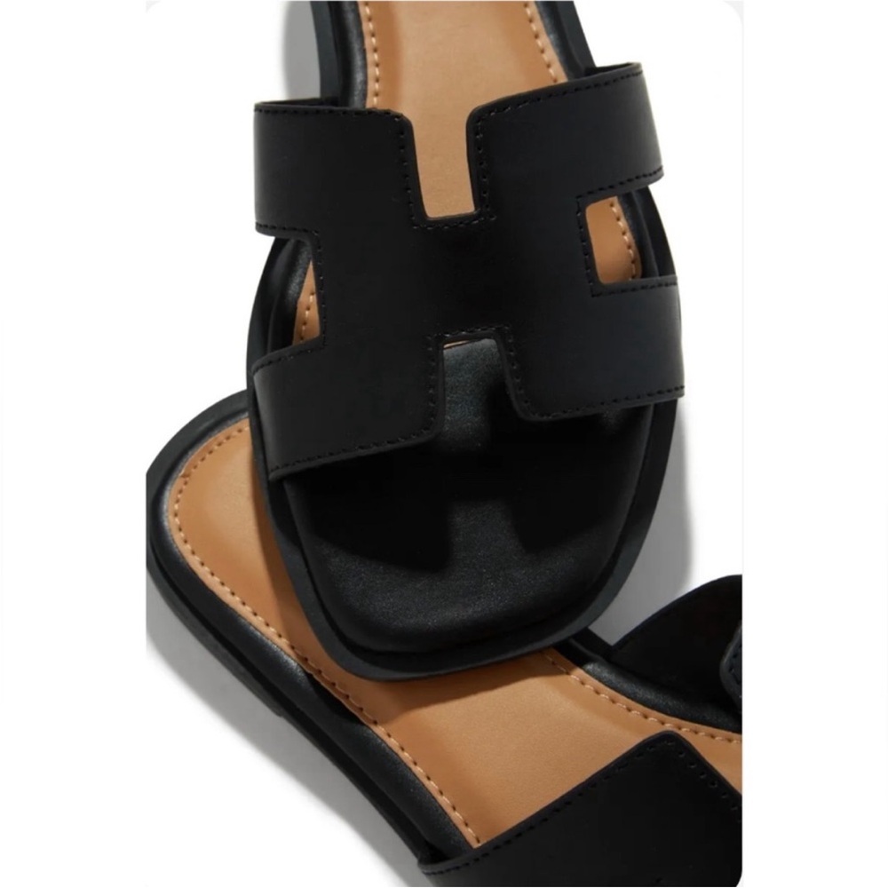 Elegant Black Slide Sandals - Picture 2 of 5